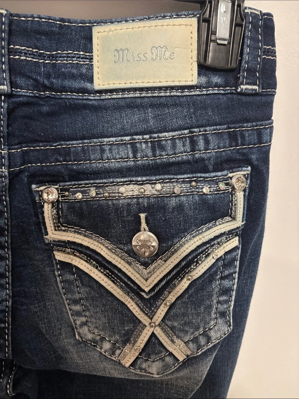 Miss Me Curvy Skinny Dark Wash Embellished Jeans Size 29 (Style E44VS82S)
